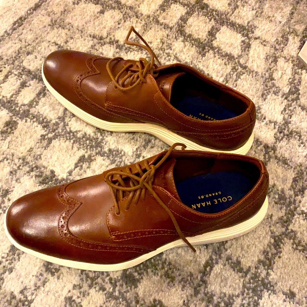 Men’s size 11 Cole Haan Grand OS dress/casual shoes, brown, never worn.